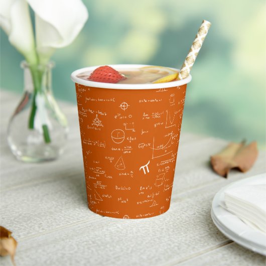 Einfaches Orange-Weiß-Mathematik-Muster Pappbecher (In Situ)