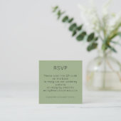 Einfaches QR Code Sage Green Wedding RSVP Begleitkarte (Stehend Vorderseite)