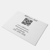 Einfaches QR-Code, um den Klassiker Ihres Namens h Fußmatte (Schrägansicht)