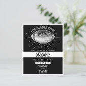 Einfaches Retro White Football Budget Geburtstagsa (Stehend Vorderseite)