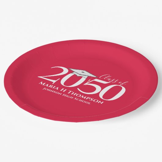 Einfaches Rotes Abschluss Personalisiert Pappteller (Schrägansicht)