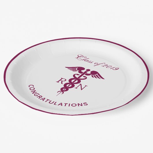 Einfaches rotes Caduceus Krankenzeichen Pappteller (Schrägansicht)