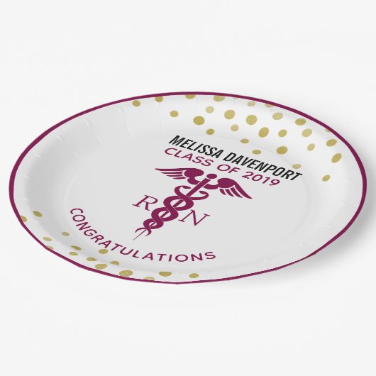 Einfaches rotes Caduceus Krankenzeichen Pappteller (Schrägansicht)