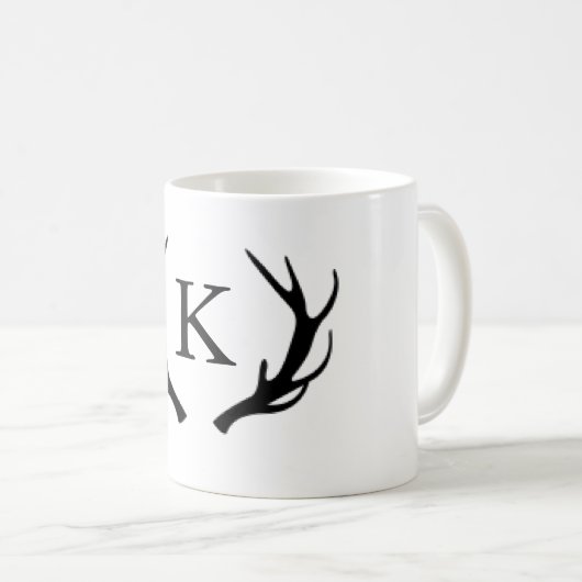 Einfaches rustikales Rotwild-Geweih-Monogramm Kaffeetasse (VorderseiteRechts)