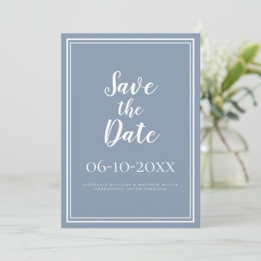 Einfaches Save the Date Hochzeitskript Dusty Blue (Stehend Vorderseite)