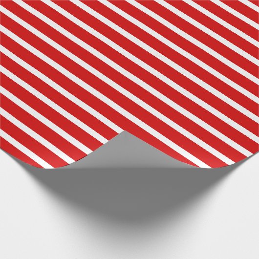 Einfaches, schick weißes Streifenmuster auf Rot Geschenkpapier (Ecke)