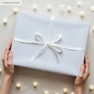 Einfaches, schmales Streifenmuster Grau Weiß Geschenkpapier