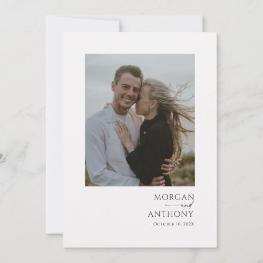 Einfaches Schwarz-Weiß-Foto Save the Date (Rückseite)