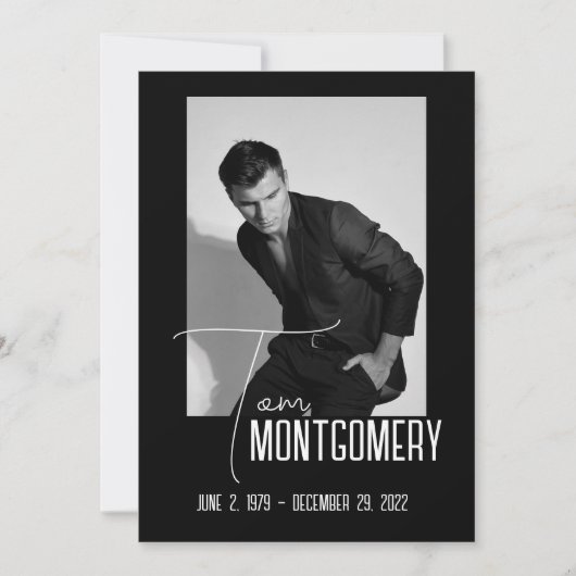 Einfaches Schwarzes Foto-Beerdigungsprogramm Einladung (Vorderseite)