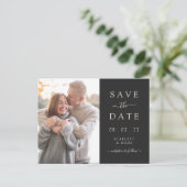Einfaches Schwarzes Foto Save the Date Hochzeit Ankündigungspostkarte (Stehend Vorderseite)