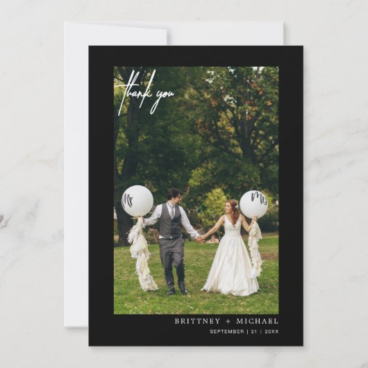 Einfaches Script Black Modern Foto Dankeskarte (Vorderseite)