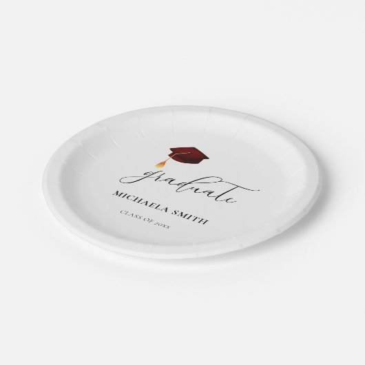 Einfaches Script Maroon High School Graduate Pappteller (Schrägansicht)