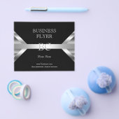 Einfaches Silber Schwarzes Weißes Monogramm 4D2 Flyer (Einzeln)