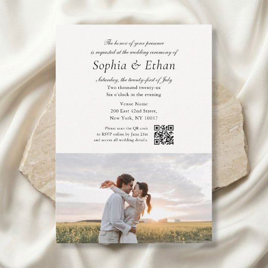 Einfaches Skript 2 Foto QR Code Off White Hochzeit Einladung