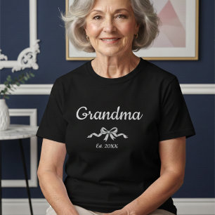 Einfaches Skript-Band Oma gegr. Jahr T-Shirt