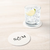 Einfaches Skript-Et-Zeichen-Monogramm-Hochzeit Runder Pappuntersetzer (Vor Ort)