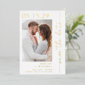 Einfaches Skripttypografie-2-Foto Save the Date Folieneinladung (Stehend vorne)