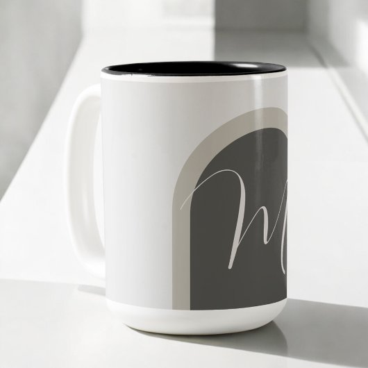 Einfaches stylisches Arch mit der Monogram Initial Zweifarbige Tasse