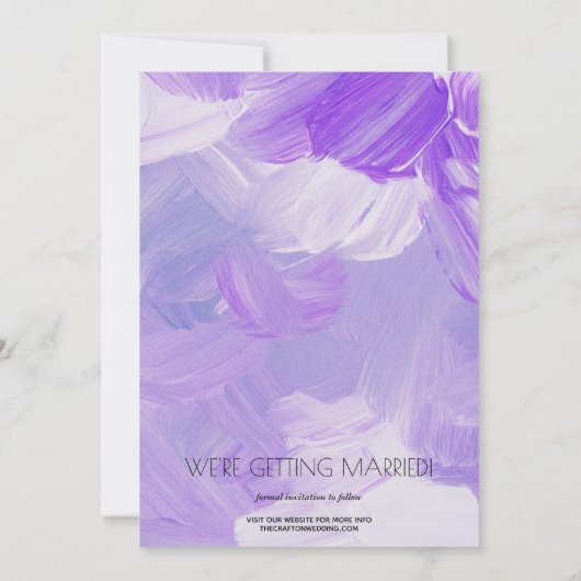 Einfaches Stylish Foto Wedding Lila Save the Date (Rückseite)