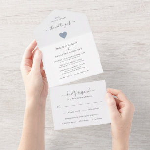 Einfaches süßes Herz Modernes Staubblau Hochzeit All In One Einladung