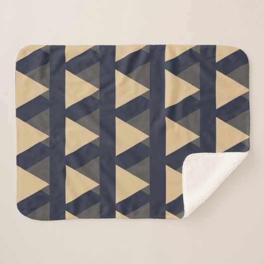 Einfaches Triangle-Muster in Gold und Karkohle Gra Sherpadecke (Vorderseite (Horizontal))