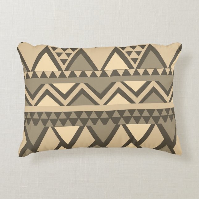 Einfaches Tribal Art Pattern Brown Dekokissen (Vorderseite)