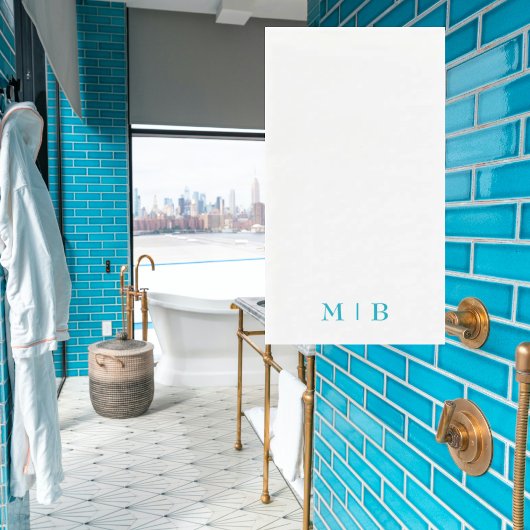 Einfaches türkisfarbenes Monogramm Badezimmer Serviette