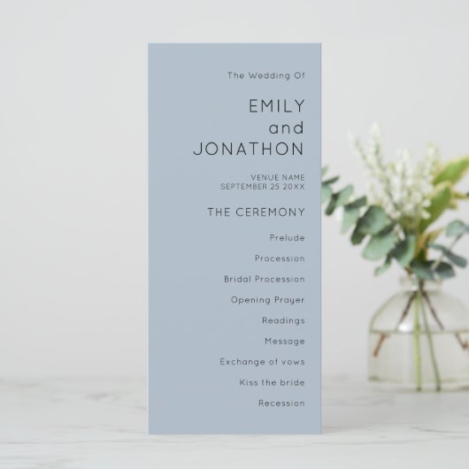 Einfaches Typografie-Hochzeitsprogramm Dusty Blue (Stehend Vorderseite)