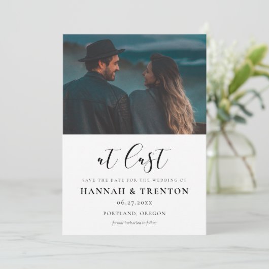 Einfaches und elegantes Design Endlich Foto Save The Date (Stehend Vorderseite)