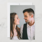 Einfaches und elegantes grünes Foto Hochzeit Einladung (Rückseite)