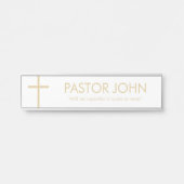 Einfaches Weiß- und Goldkreuz mit Namen und Anführ Türschild (Vorderseite )