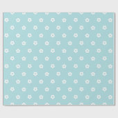 Einfaches weißes Blumendesign auf hellblauem Hinte Geschenkpapier (Flach)