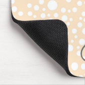 Einfaches weißes gepunktetes Muster auf pfirsichfa Mousepad (Ecke)