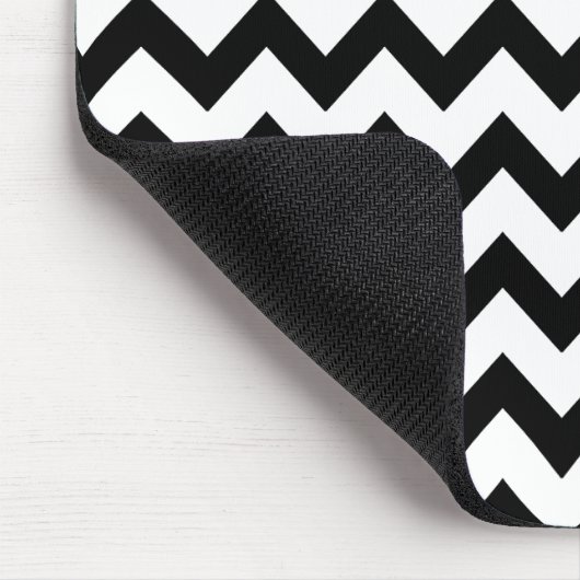 Einfaches Zickzack Schwarzweißmuster Mousepad (Ecke)