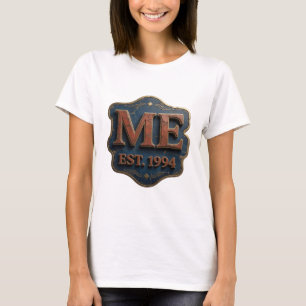 Einfallsreiches Gold ME EST 1994 Design T-Shirt