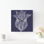Einfarbige Tulpe III Quadratische Wanduhr (Zuhause)