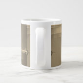 einfarbiger Glitter Jumbo-Tasse (Rückseite)