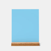 Einfarbiger hellblauer Hintergrund, gleichmäßig ge Acrylschild (Vorderseite)