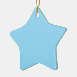 Einfarbiger hellblauer Hintergrund, gleichmäßig ge Keramik Ornament