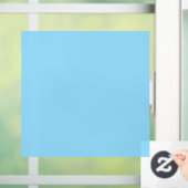 Einfarbiger hellblauer Hintergrund gleichmäßig gef Fensteraufkleber (Zuhause)