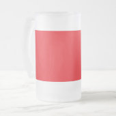Einfarbiger roter Hintergrund Mattglas Bierglas (Vorderseite Links)