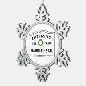 Eingang Stadt Massachusetts Marblehead Schneeflocken Zinn-Ornament (Rechts)