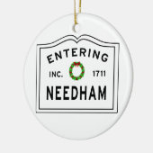 Eingang von Needham Massachusetts Keramik Ornament (Links)