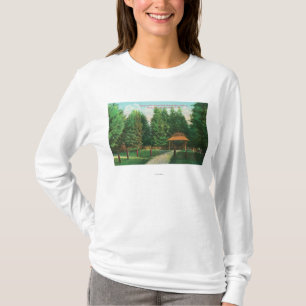 Eingangs-Ansicht zu Guernewood ParkGuernewood, CA T-Shirt