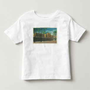 Eingangs-Ansicht zum kastanienbraunen Gefängnis Kleinkind T-shirt