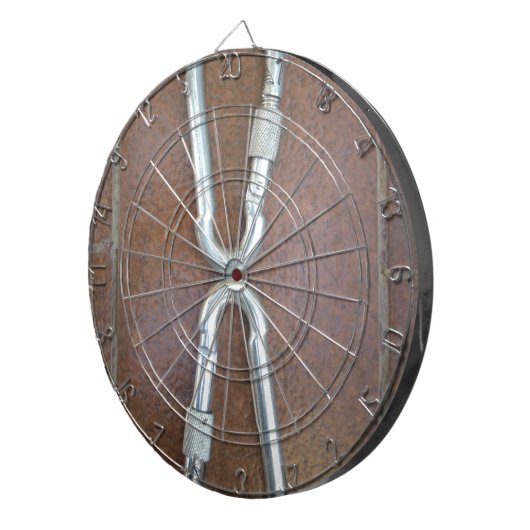 Eingeklemmt: Design der Stahlkarabiner-Verriegelun Dartscheibe (Vorderseite rechts)