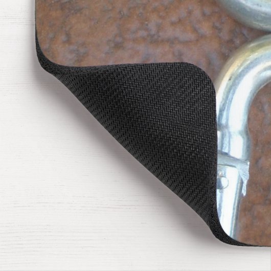 Eingeklemmt: Design der Stahlkarabiner-Verriegelun Mousepad (Ecke)