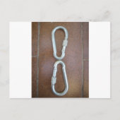 Eingeklemmt: Design der Stahlkarabiner-Verriegelun Postkarte (Vorderseite)