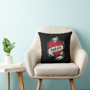 Eingenommen und verliebt Vintage-Tattoo-Herz Verlo Kissen