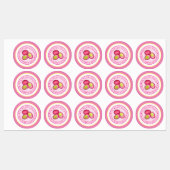 Eingepflückte, hartgekochte rote Rübeneier, von Etiketten (Blatt)